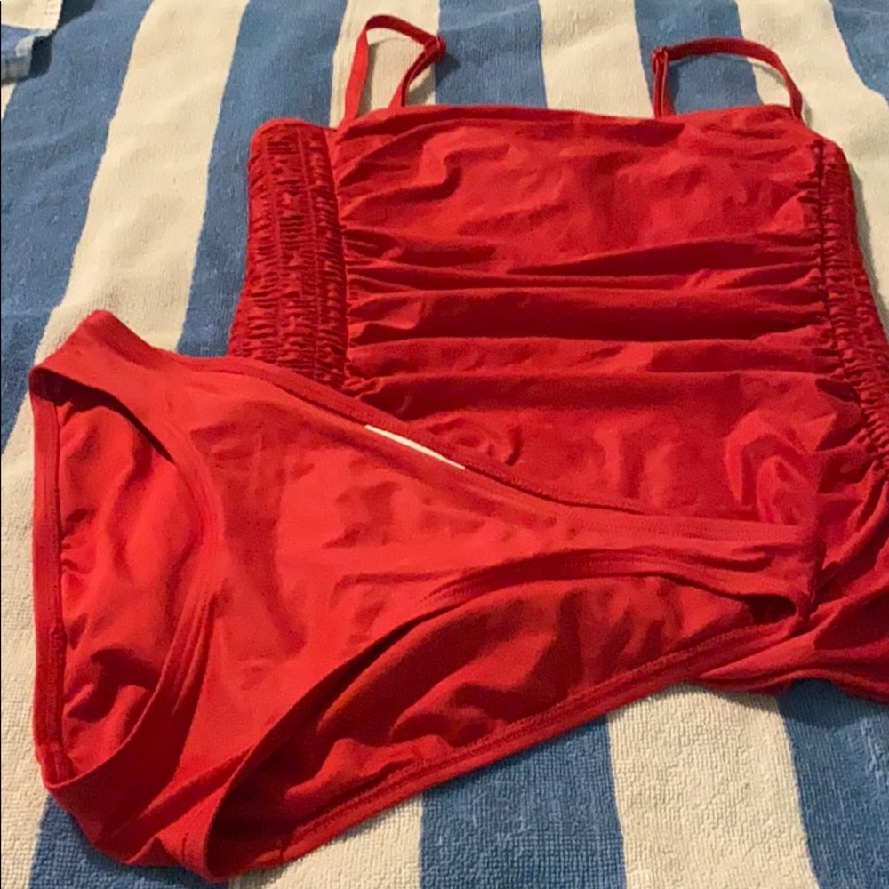 DKNY SWIM RED 2 PIECES
